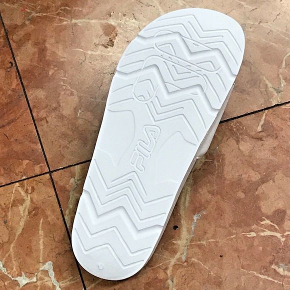 Men’s Fila Drifter White Signature Flip Flops NWT